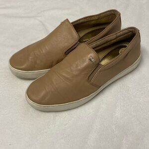 Michael kors WOMENS leather slip on shoes size 8.5 M Tan color